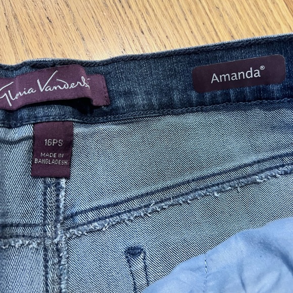 Ladies Size 16PS GLORIA VANDERBILT Amanda Blue Denim Jeans GUC - Picture 2 of 5